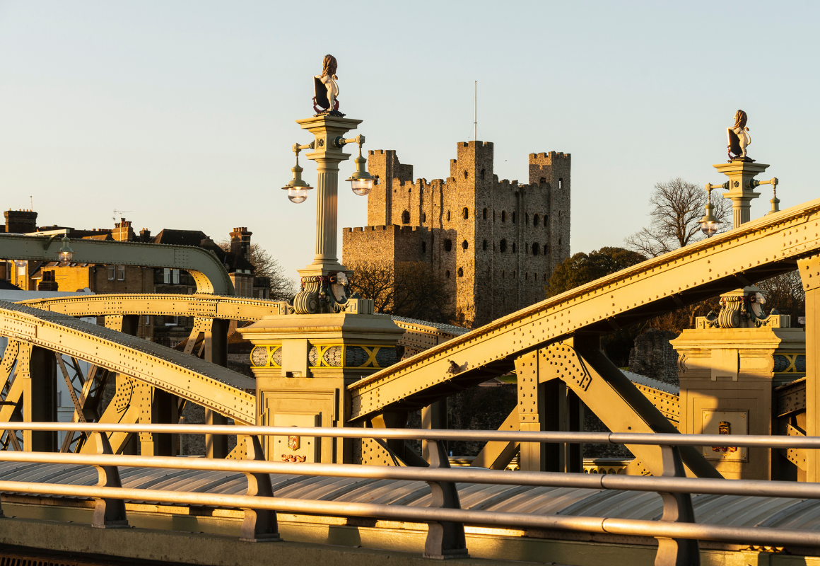 hls_me_1_picture_3_alt